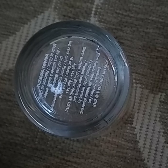 The Family Guy glass cup - Picture 5 of 8